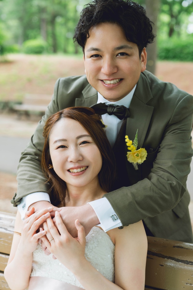 ご新郎様からのバックハグも