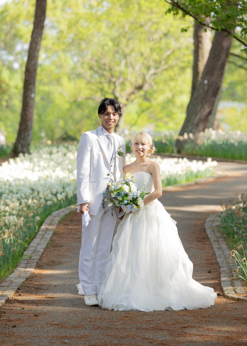 フォーマルな立ち姿から