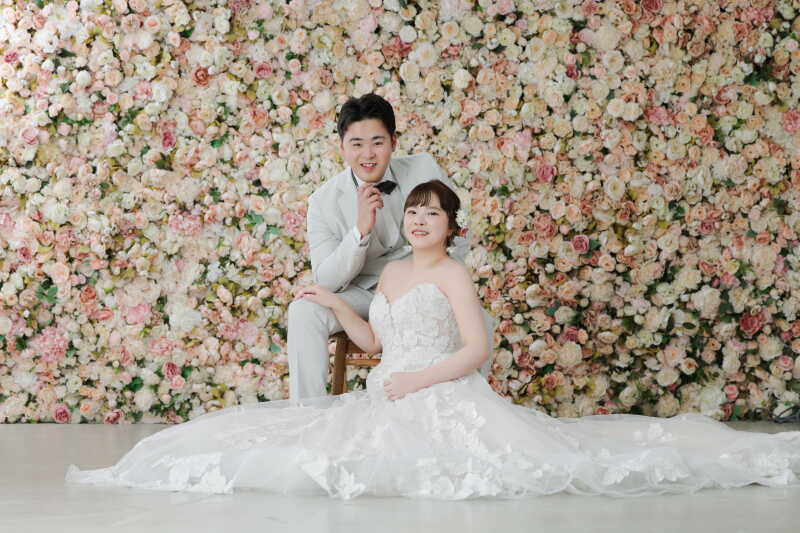 ポーズを決めたカットも！