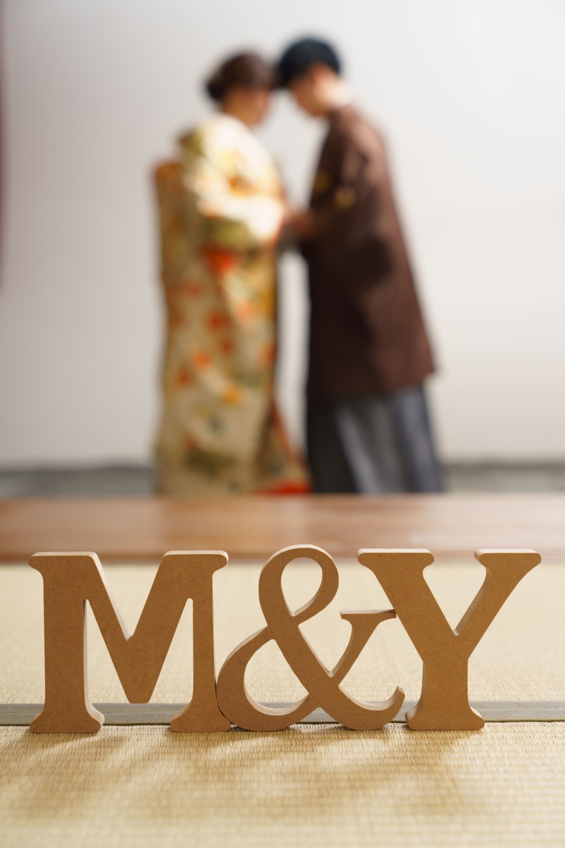 イニシャルと共に