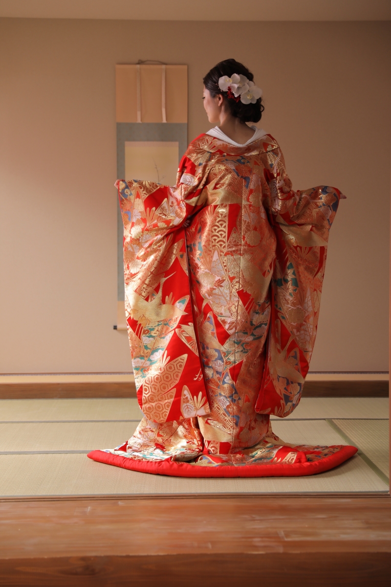 後ろ姿のお写真も