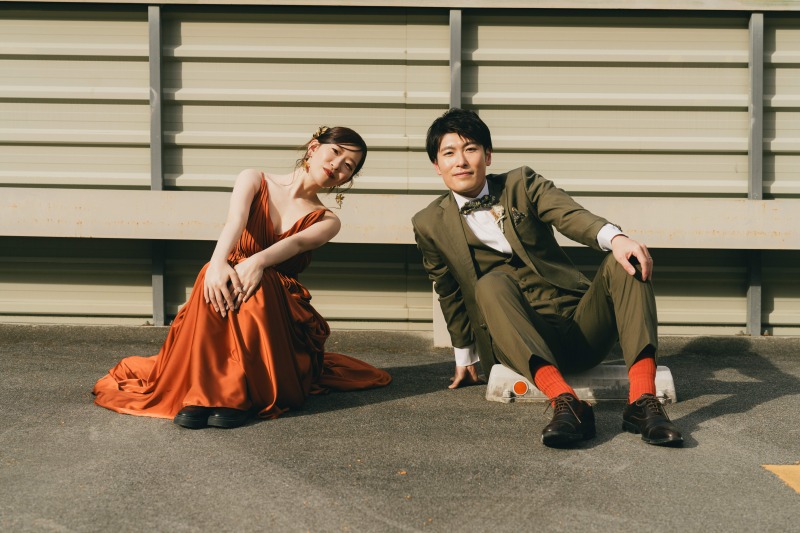 近くのビルの屋上で