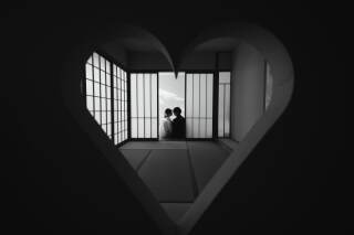 スタジオで笑顔の撮影を