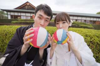 花田苑の新緑に囲まれて