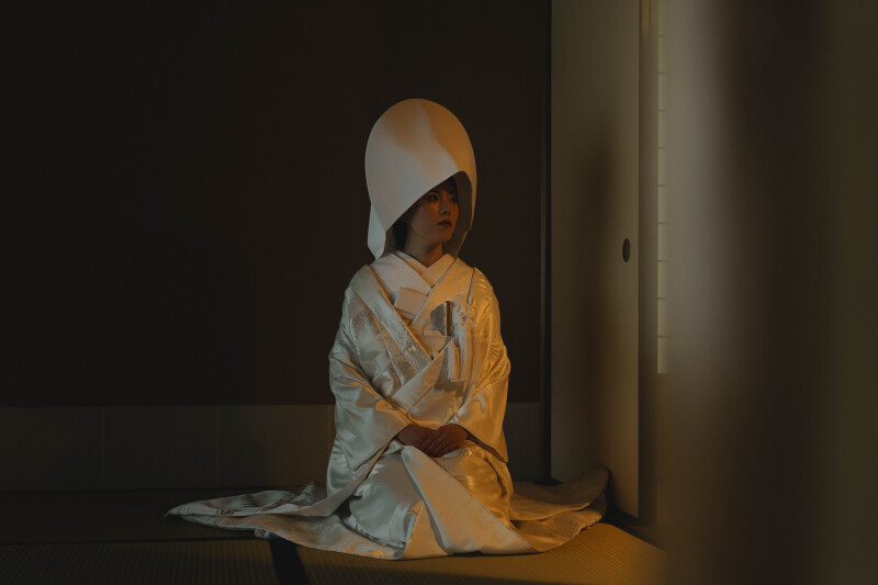 部屋の灯りを活かして