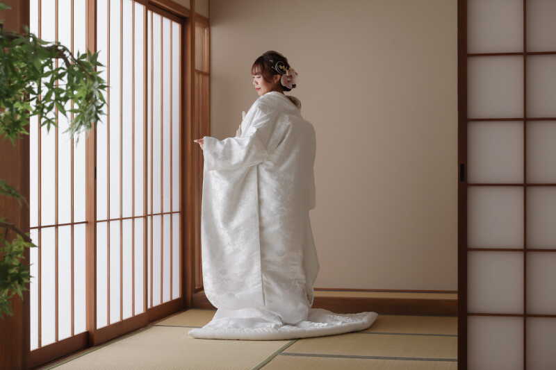 後ろ姿も美しく