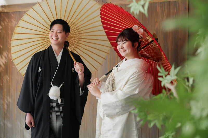 和傘で和の魅力たっぷりに