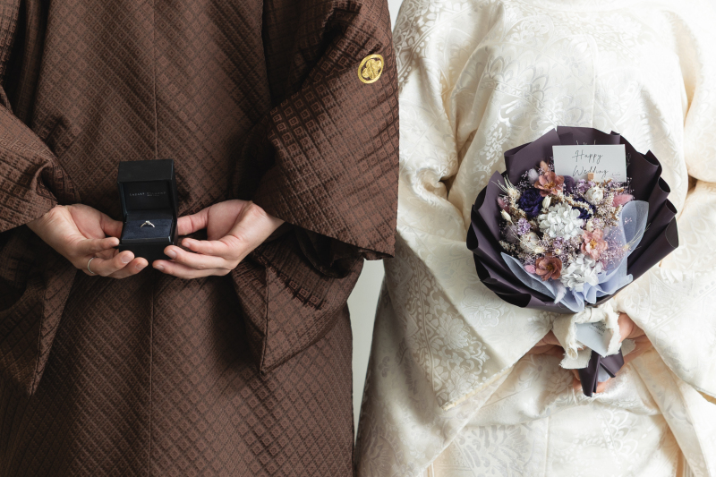 ブーケと指輪を使って