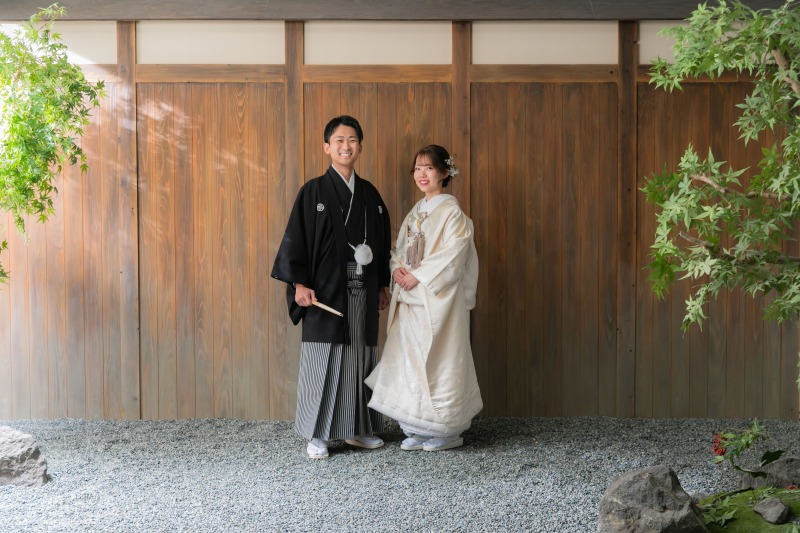 最初はかっちりと