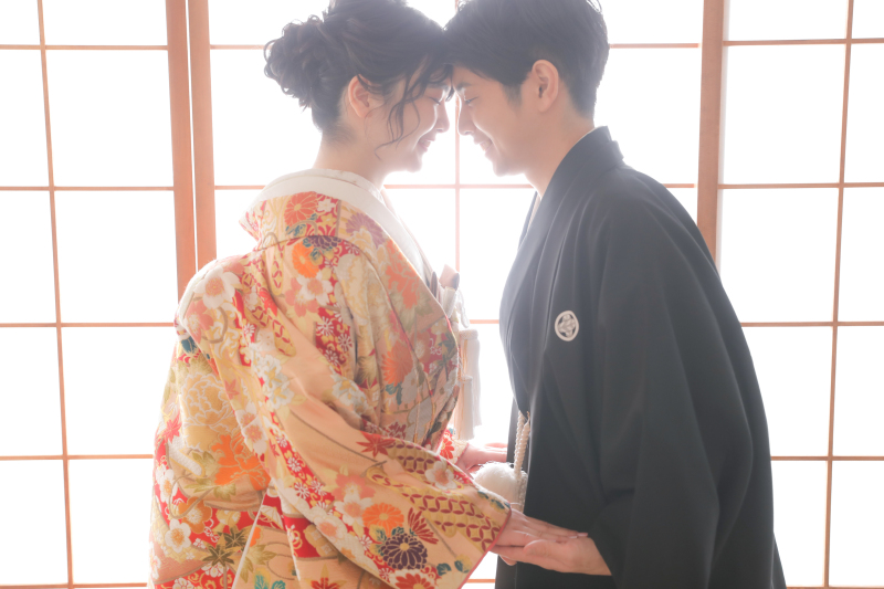 おでこを合わせて