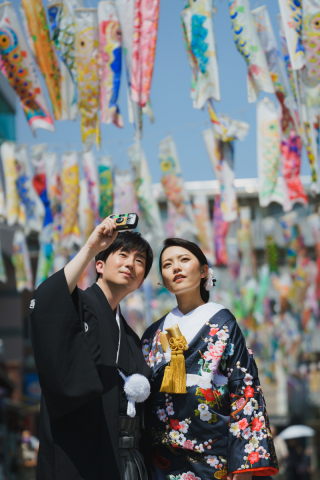 和装は川越ロケーション、洋装はシンプルなスタジオで。