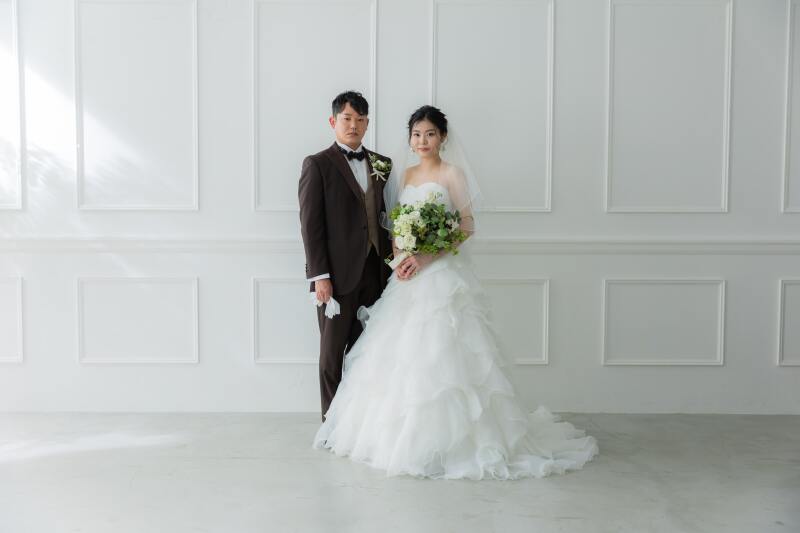 シンプルな背景で