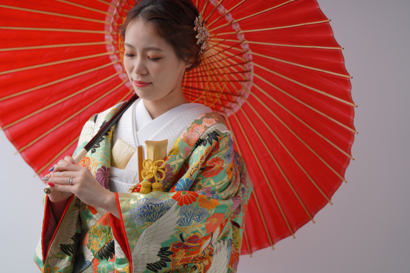 白背景でクールに