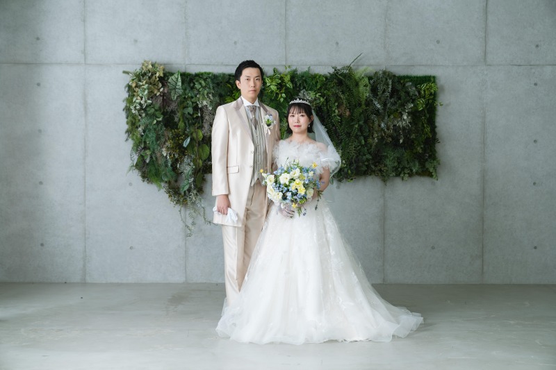 フォーマルな立ち姿で