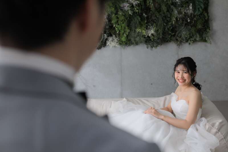 ご新郎様の先に