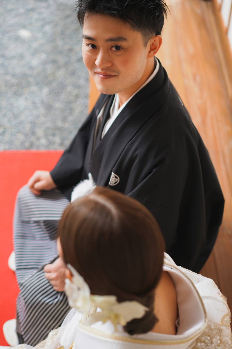 カメラをチラッ。