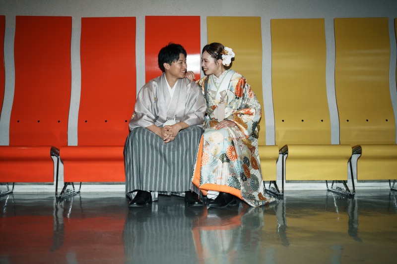 カラフルな背景で