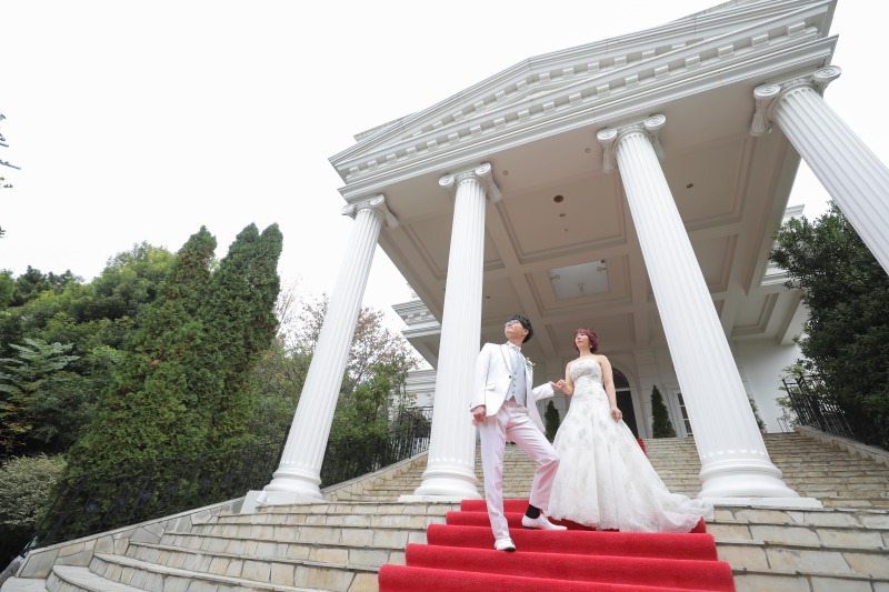 チャペルの外で