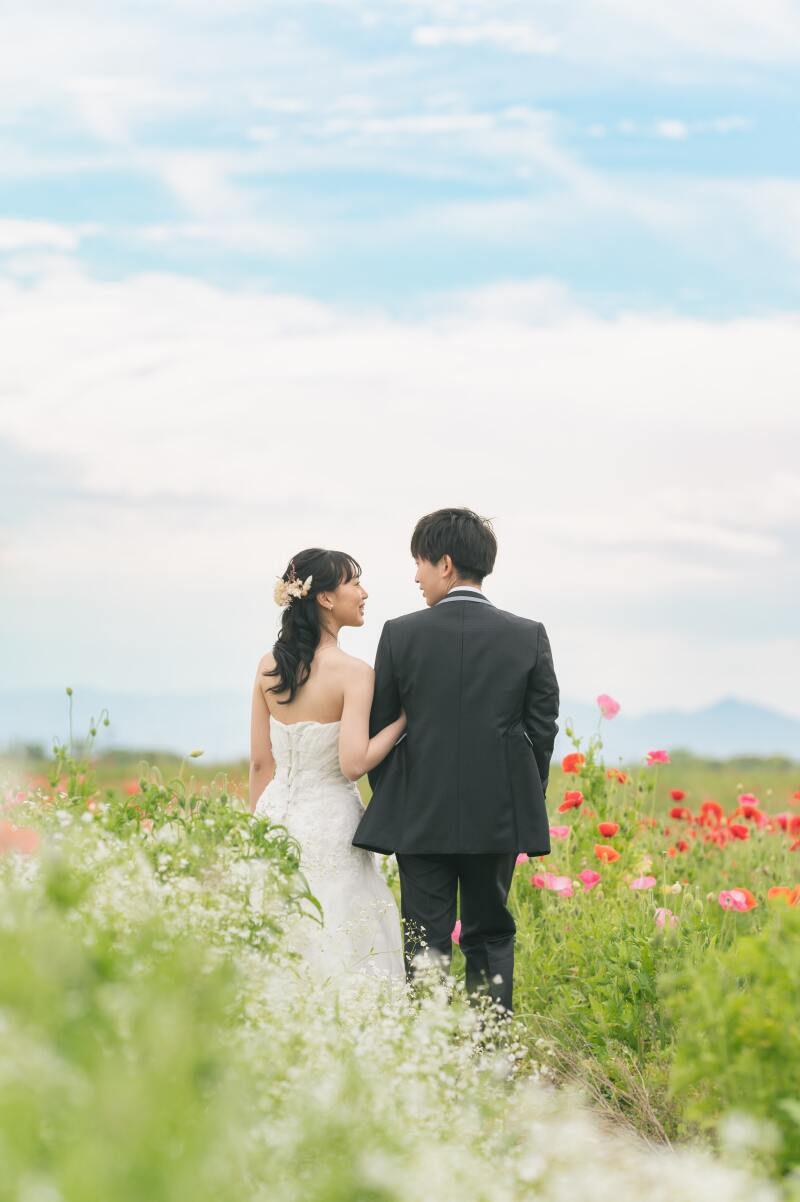 白い花もアクセントに