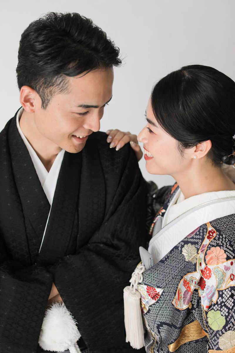 無地のスタジオで