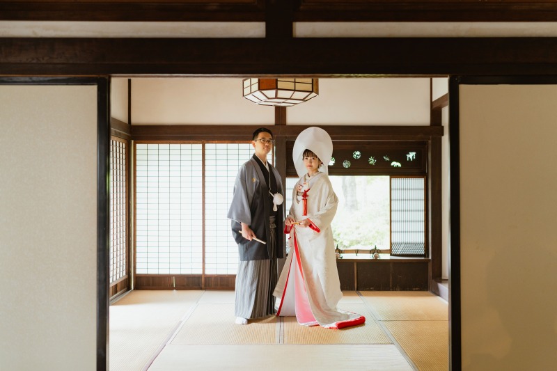 伝統的な立ち姿。