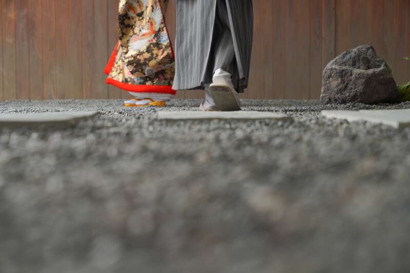 まずは足元から。