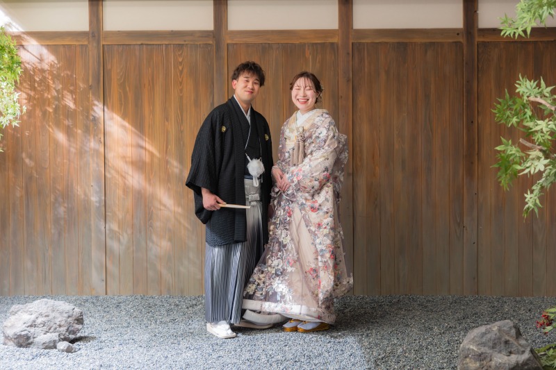 かっちりとした立ち姿