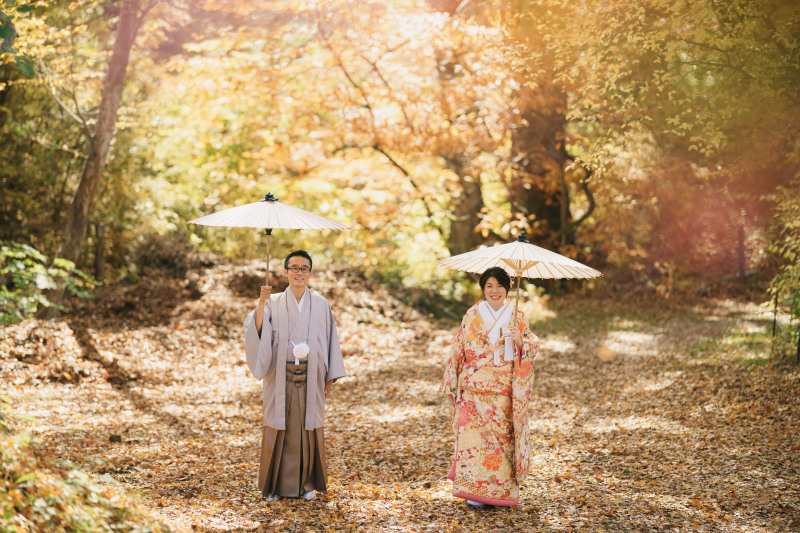 紅葉につつままれて