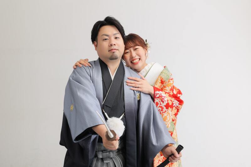 ご新婦様を守るご新郎様！