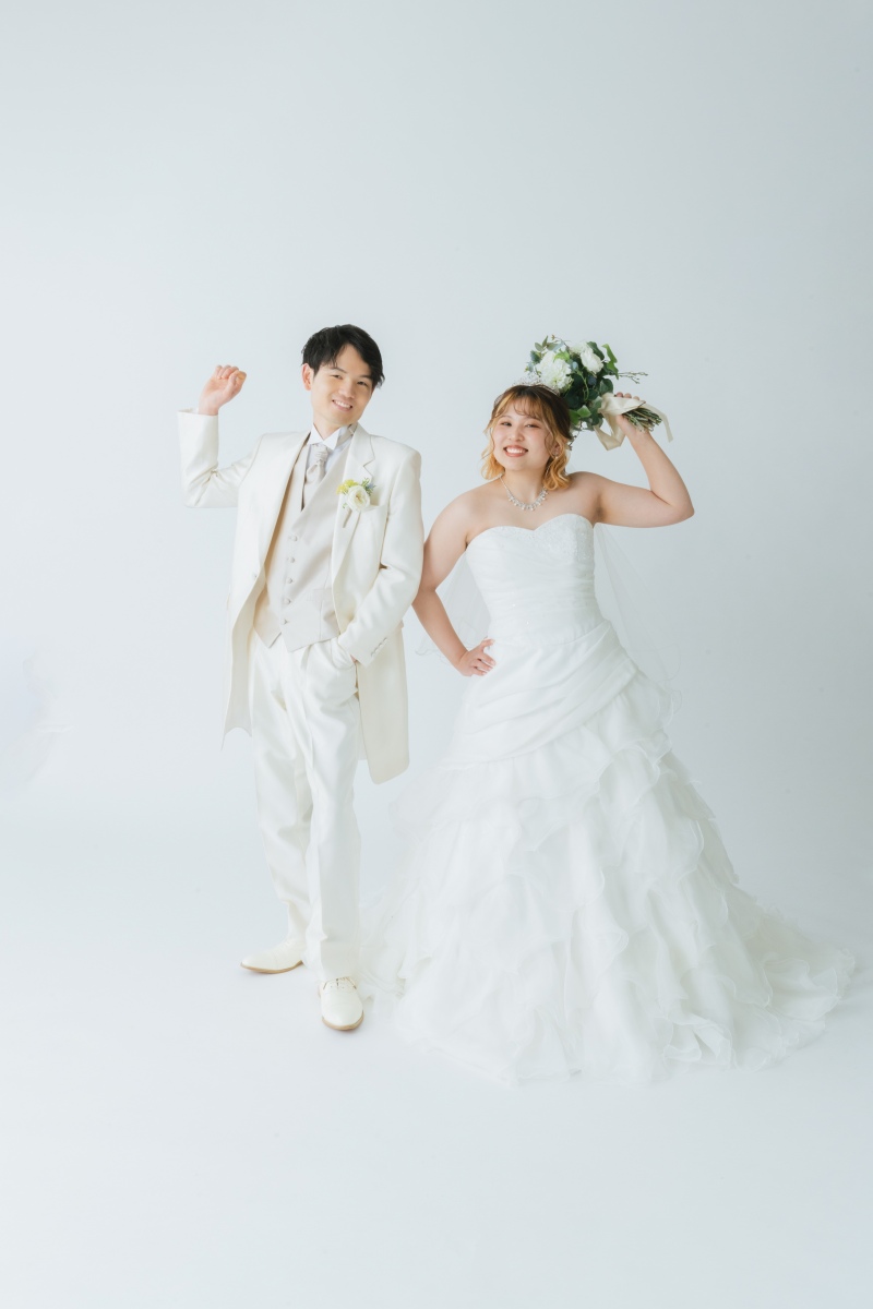 ご新郎様も同じポーズで！