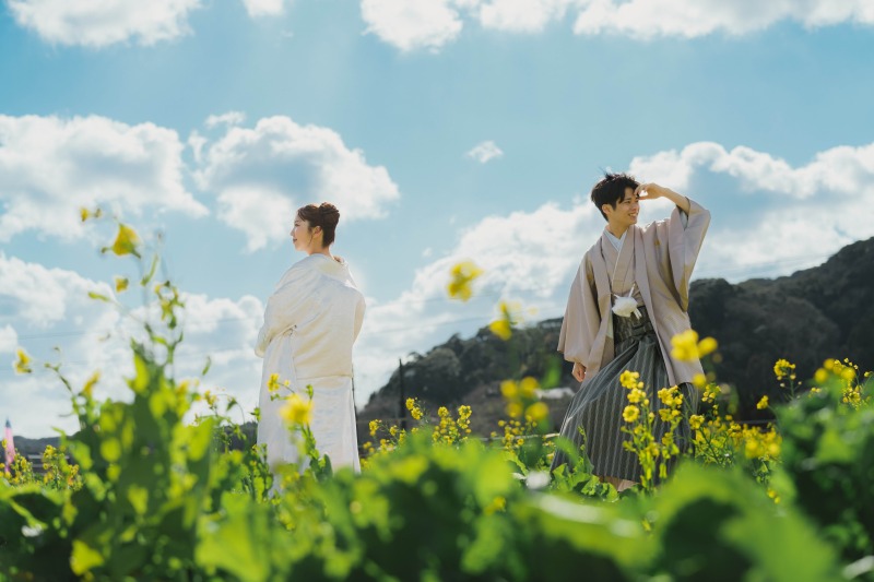 青空と、菜の花と、お二人と。