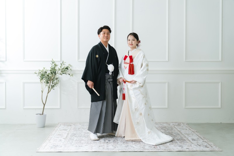 和装の伝統的な立ち姿