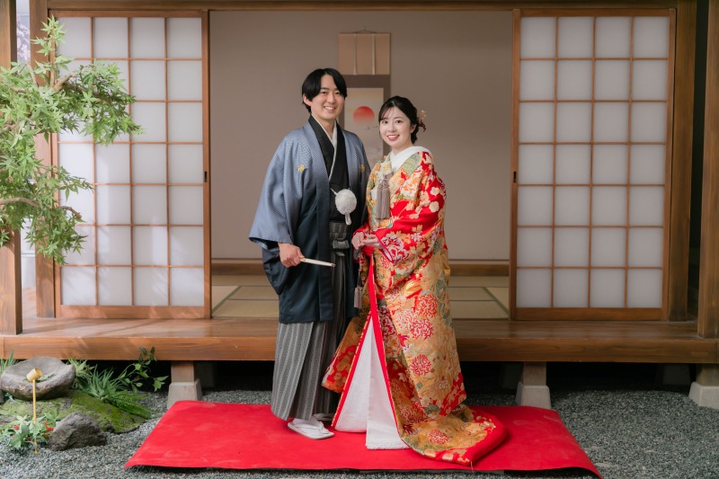 フォーマルな立ち姿