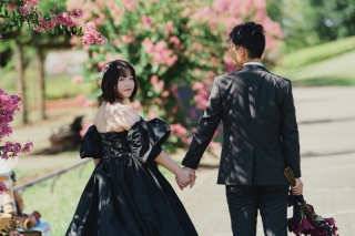 緑とお花に囲まれたロケーション撮影