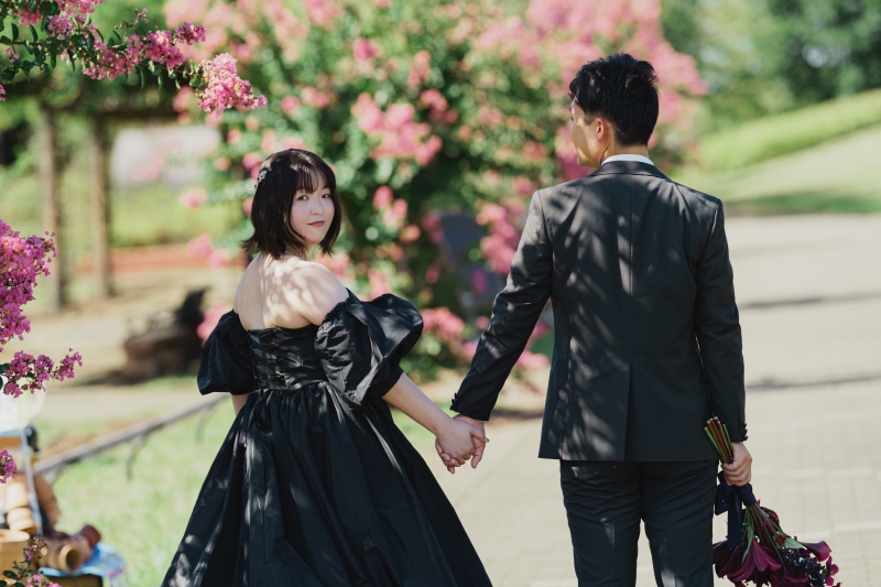 緑とお花に囲まれたロケーション撮影