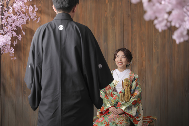 新郎様越しの新婦様