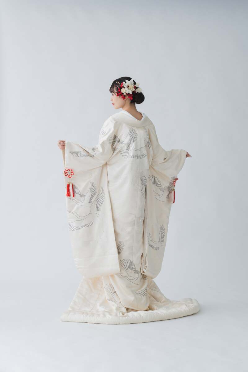 後ろ姿の新婦様