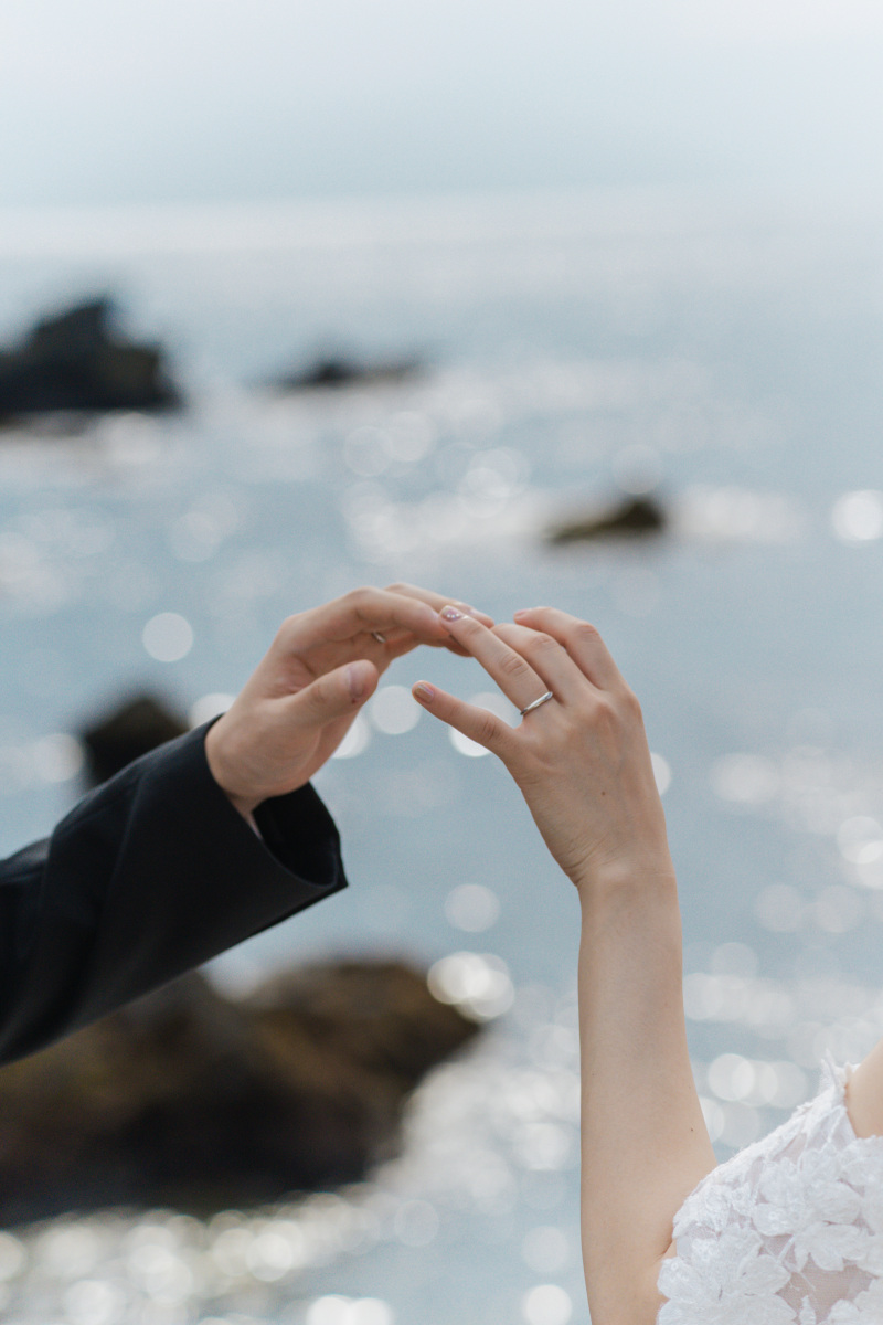 手元のカットも