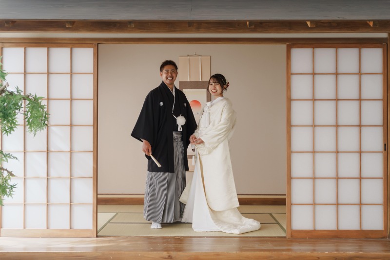 フォーマルな立ち姿も