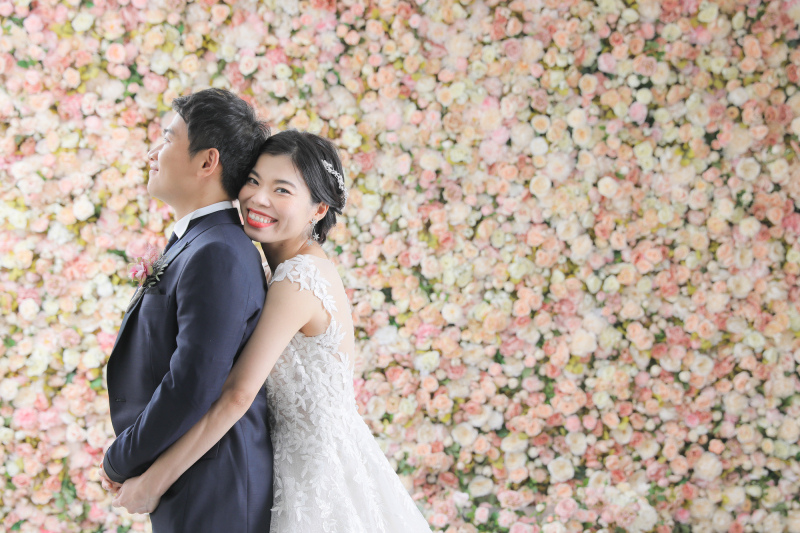 優しいお色味のお花に包まれて…