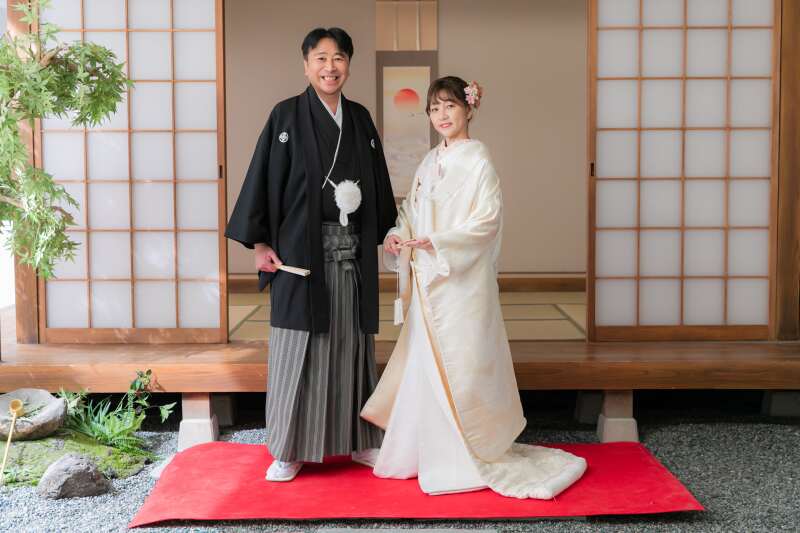 伝統的な立ち姿