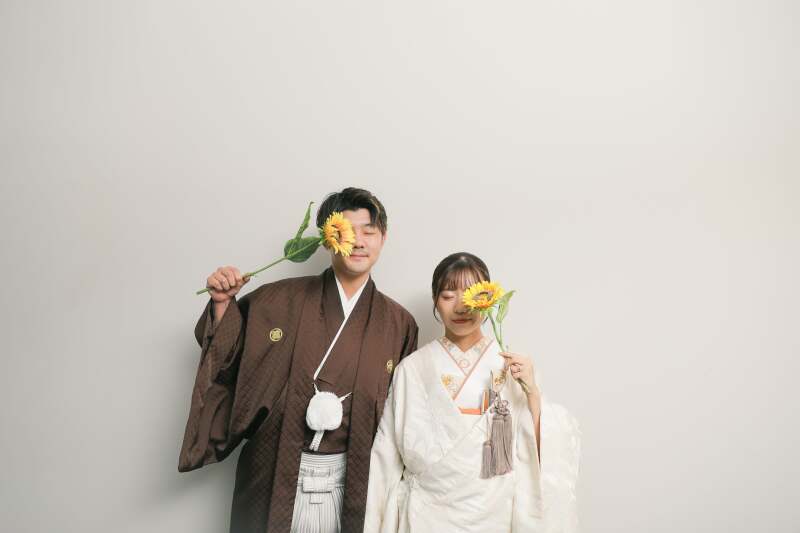 目元に華やかさを