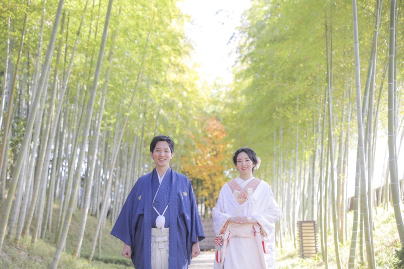 竹林に囲まれて