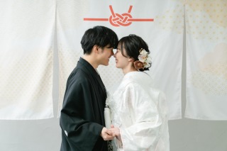 屋内庭園でお二人らしい瞬間を！