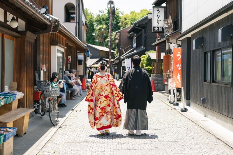 お二人の後ろ姿