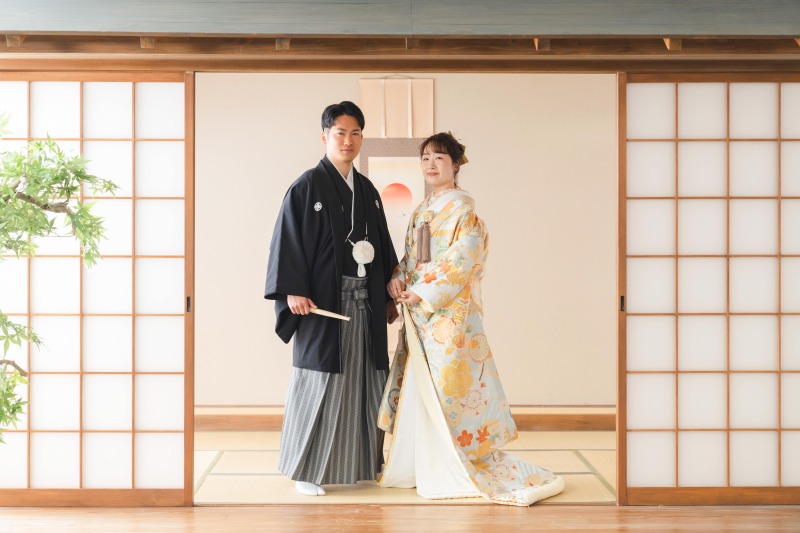 伝統的な立ち姿