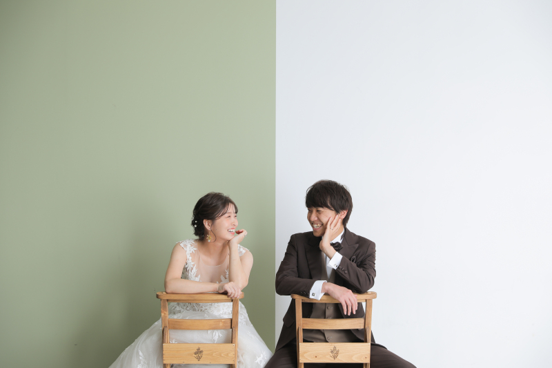 ツートン背景で