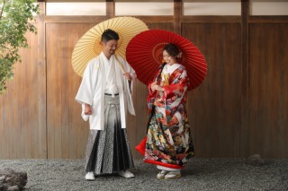 屋内庭園スタジオで2着撮影