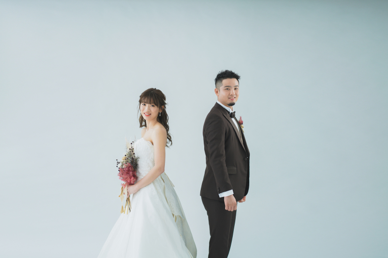 無地背景でシンプルに。