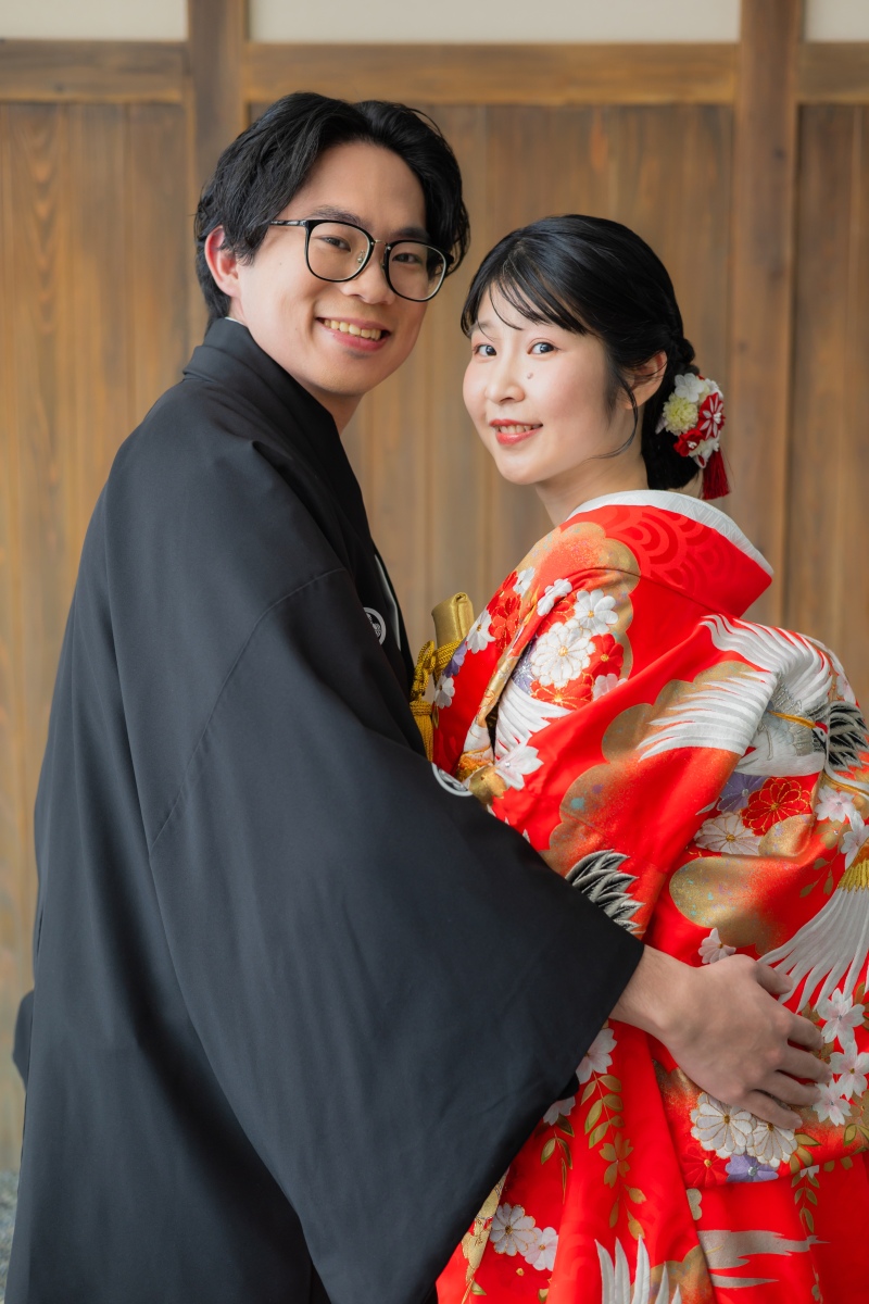 屋内庭園で、色打掛も！白無垢も！